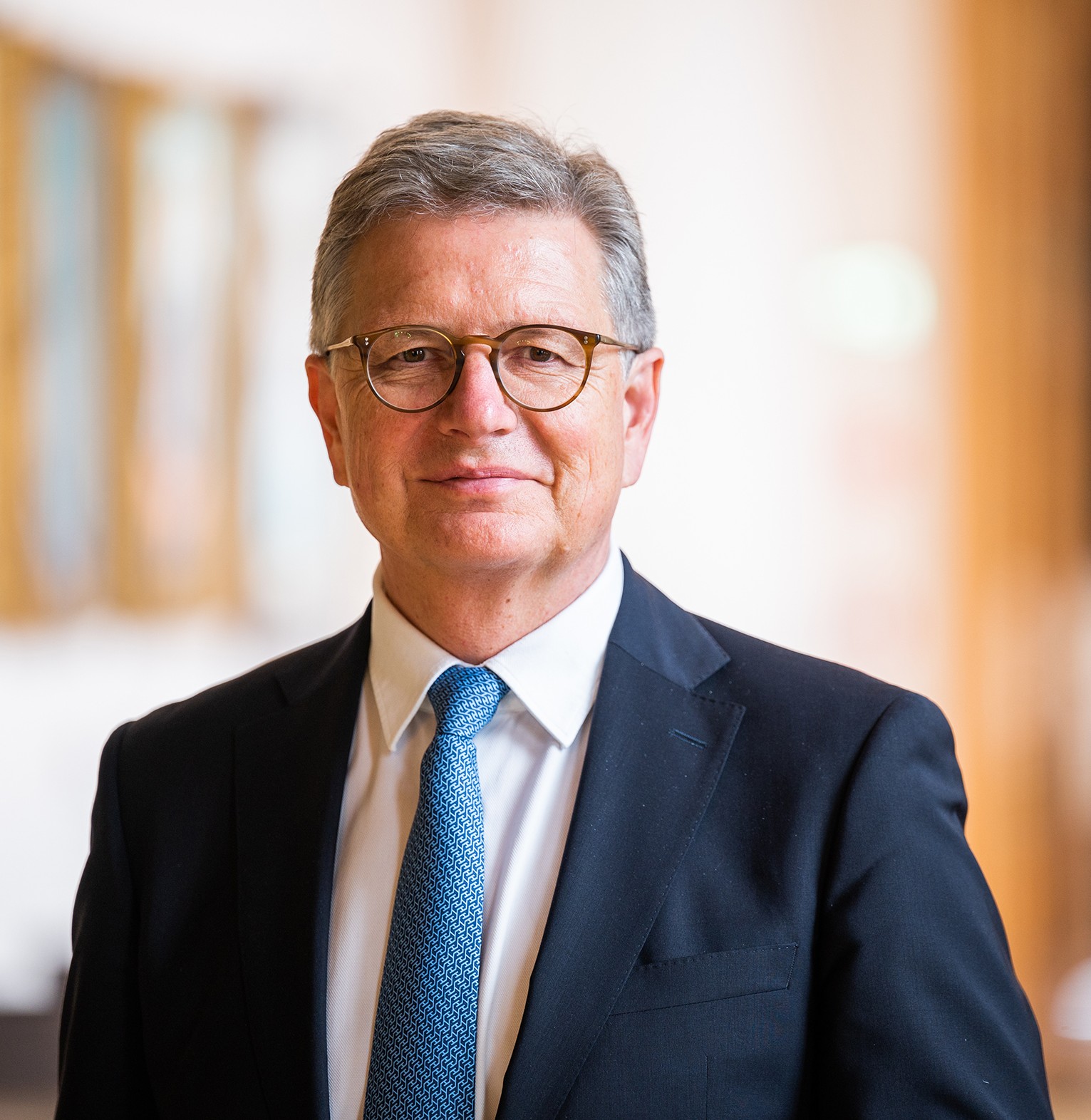Dr. Martin Siess