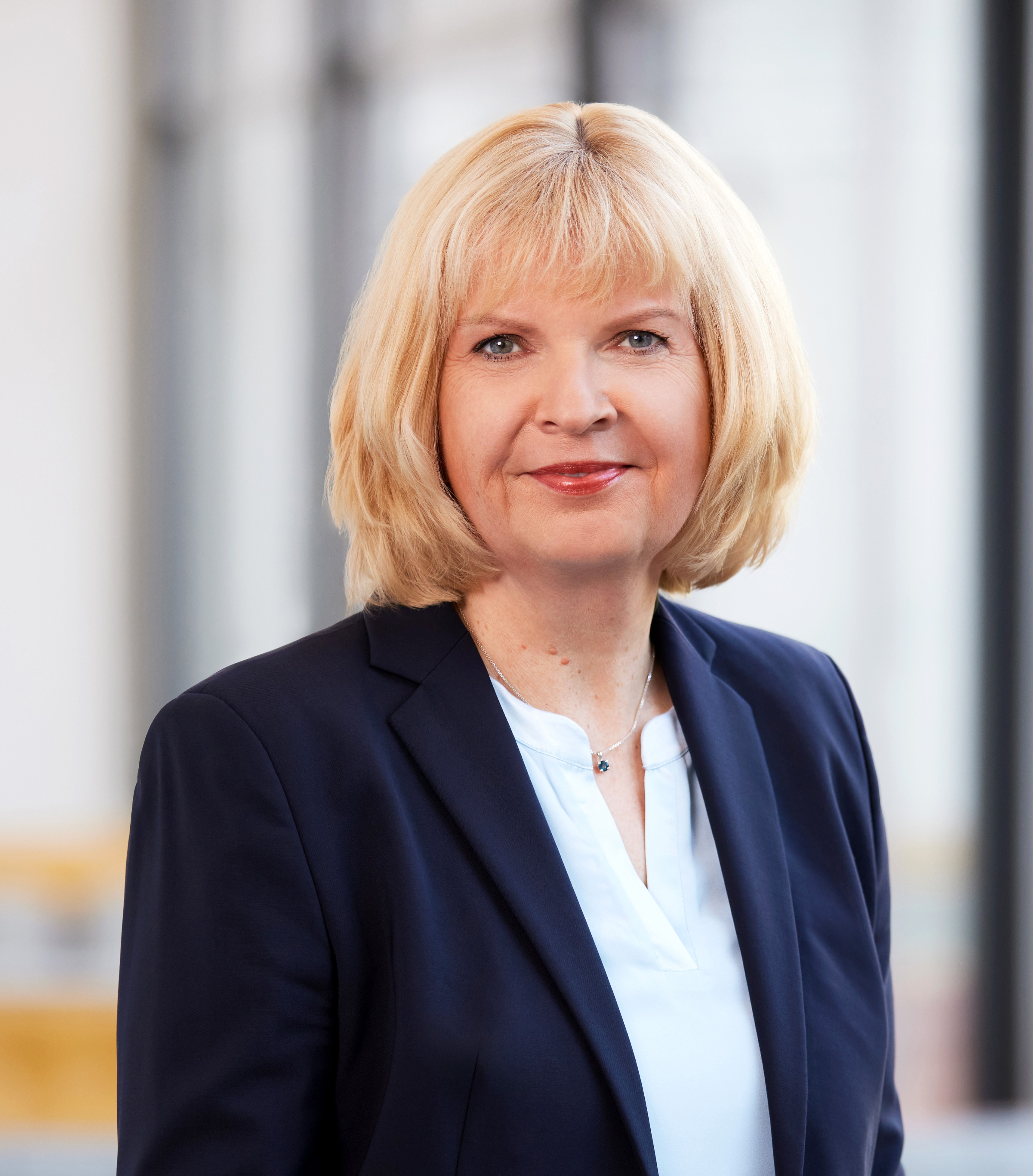 Prof. Dr. Claudia Wöhler
